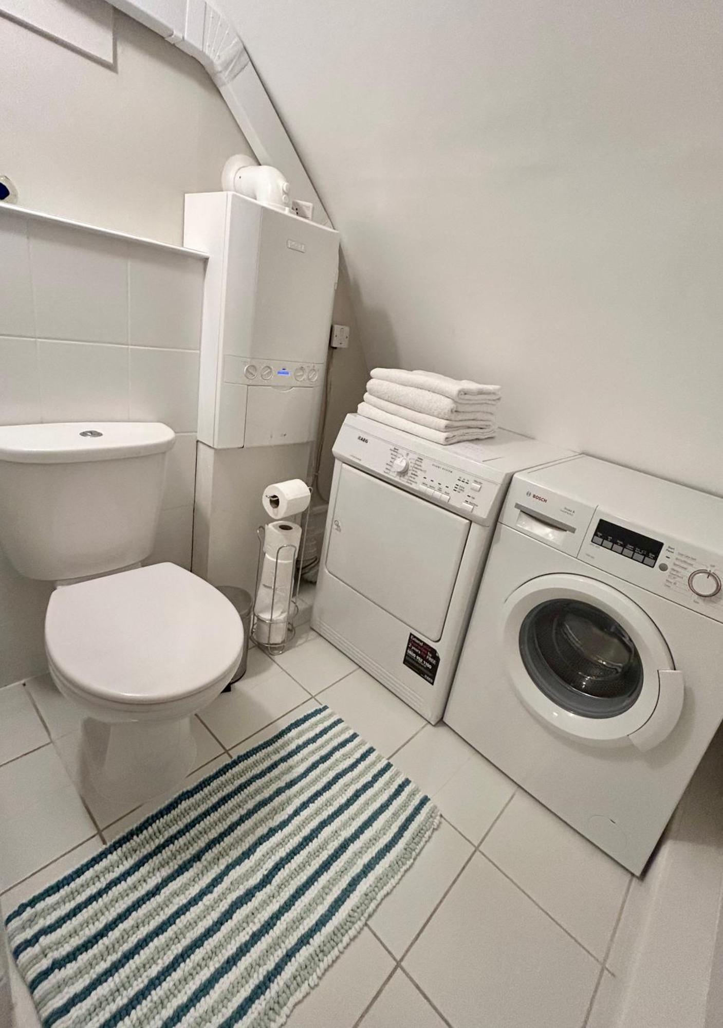 Spacious Comfortable Flat With Free Parking In East Finchley, Muswell Hill & Close To Alexandra Palace Londra Esterno foto