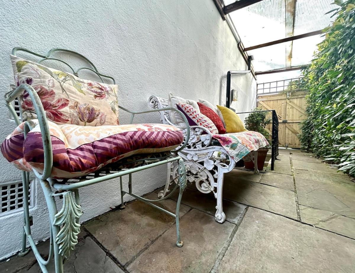 Spacious Comfortable Flat With Free Parking In East Finchley, Muswell Hill & Close To Alexandra Palace Londra Esterno foto