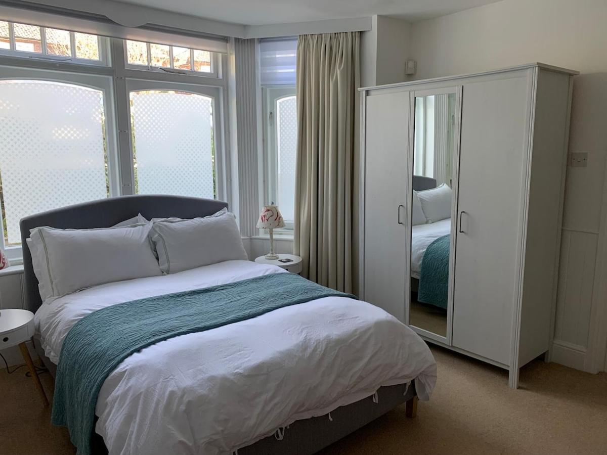 Spacious Comfortable Flat With Free Parking In East Finchley, Muswell Hill & Close To Alexandra Palace Londra Esterno foto