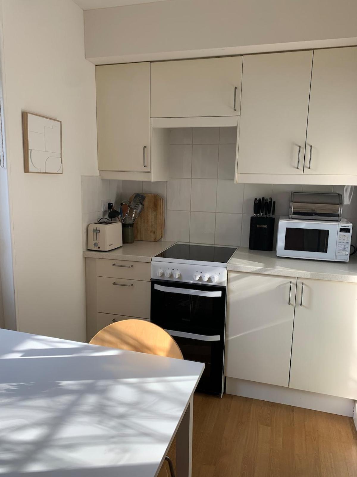 Spacious Comfortable Flat With Free Parking In East Finchley, Muswell Hill & Close To Alexandra Palace Londra Esterno foto